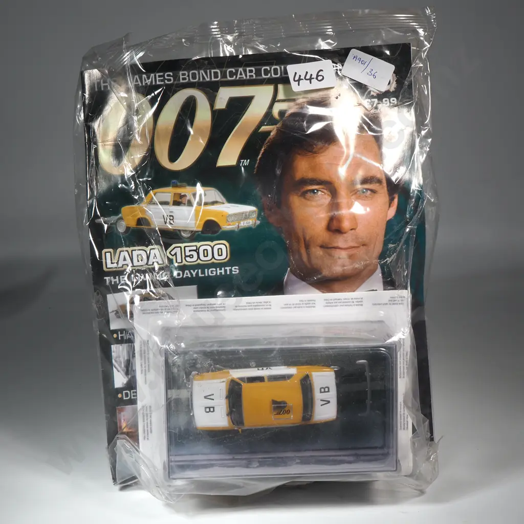 DY26  James Bond Car Collection 1/43 O Scale Lada 1500. The Living Daylights Image 1++