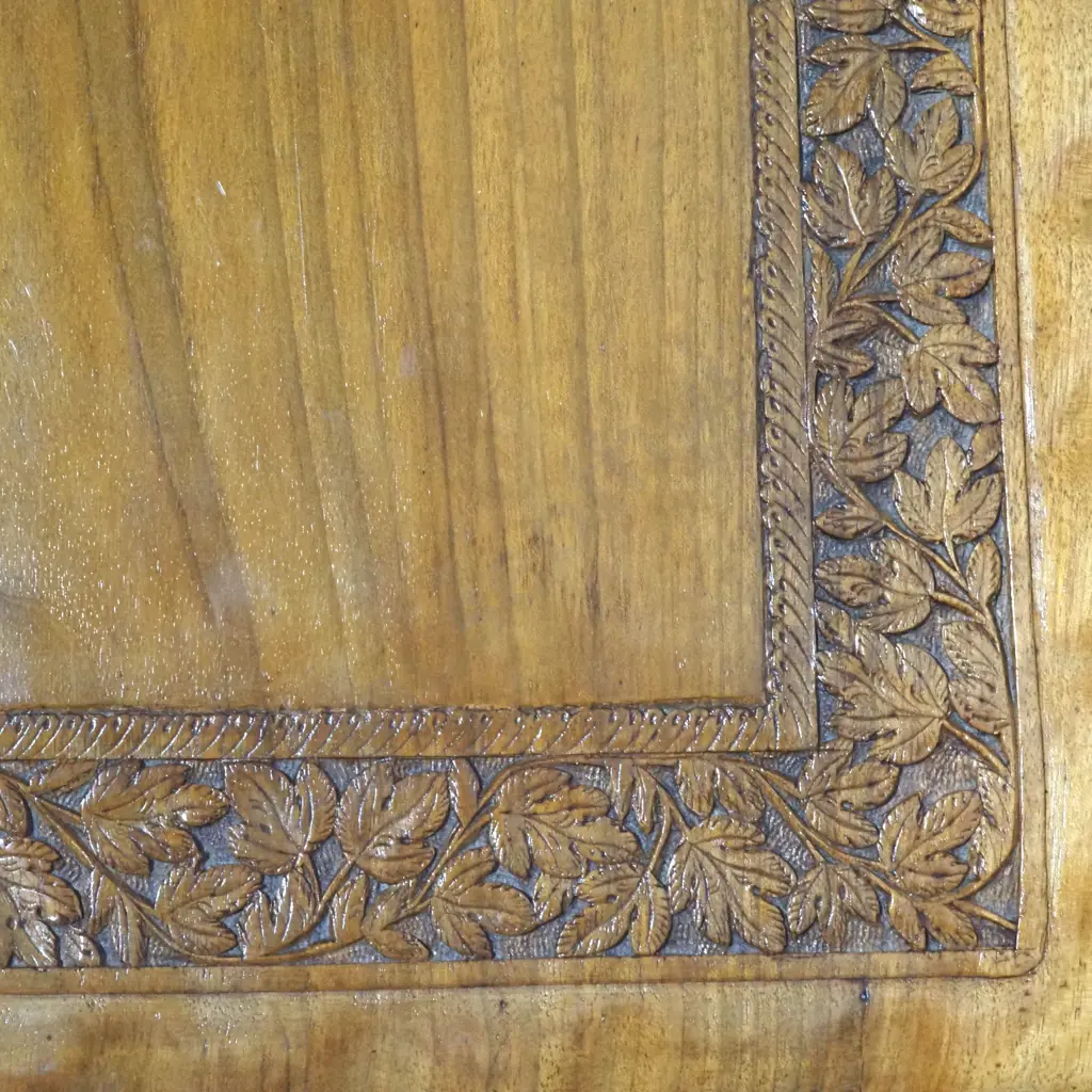 Vintage Coffee Table  With Two Side Tables Below Image 1++