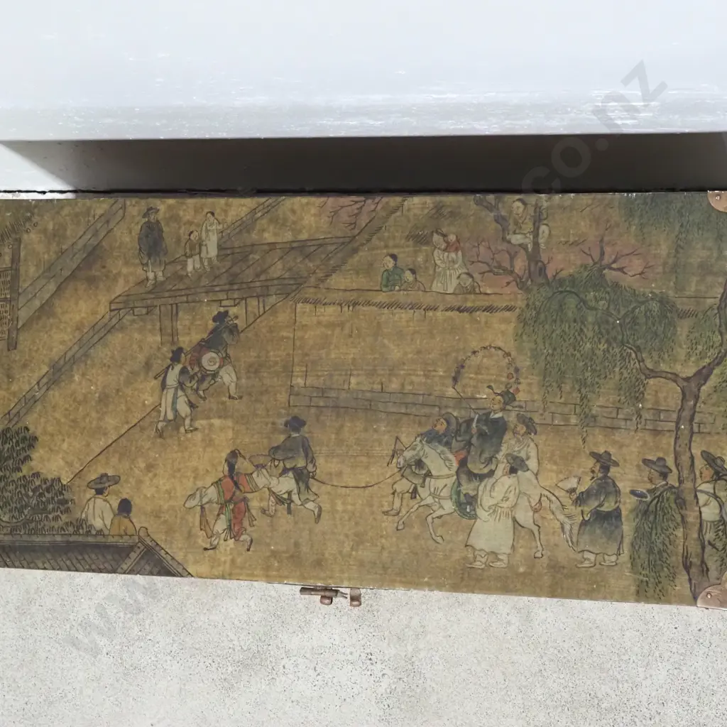 Oriental Style Storage Chest/Trunk w Brass Fish Lock & Corner Protectors A/F Image 1++