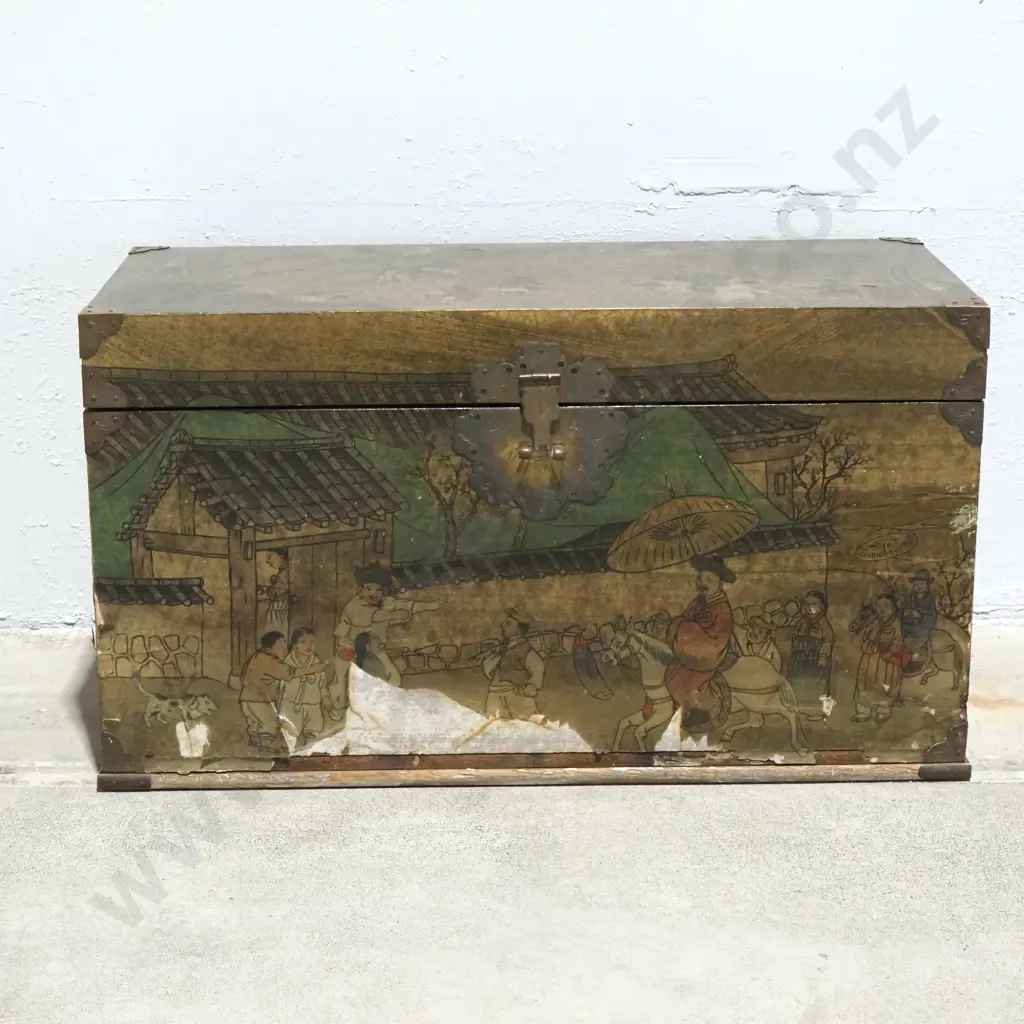 Oriental Style Storage Chest/Trunk w Brass Fish Lock & Corner Protectors A/F Image 1++