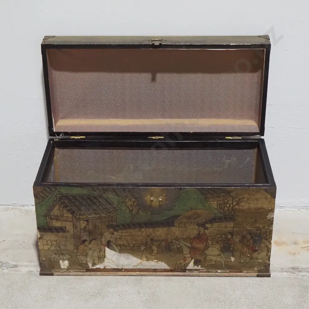 Oriental Style Storage Chest/Trunk w Brass Fish Lock & Corner Protectors A/F Image 1++