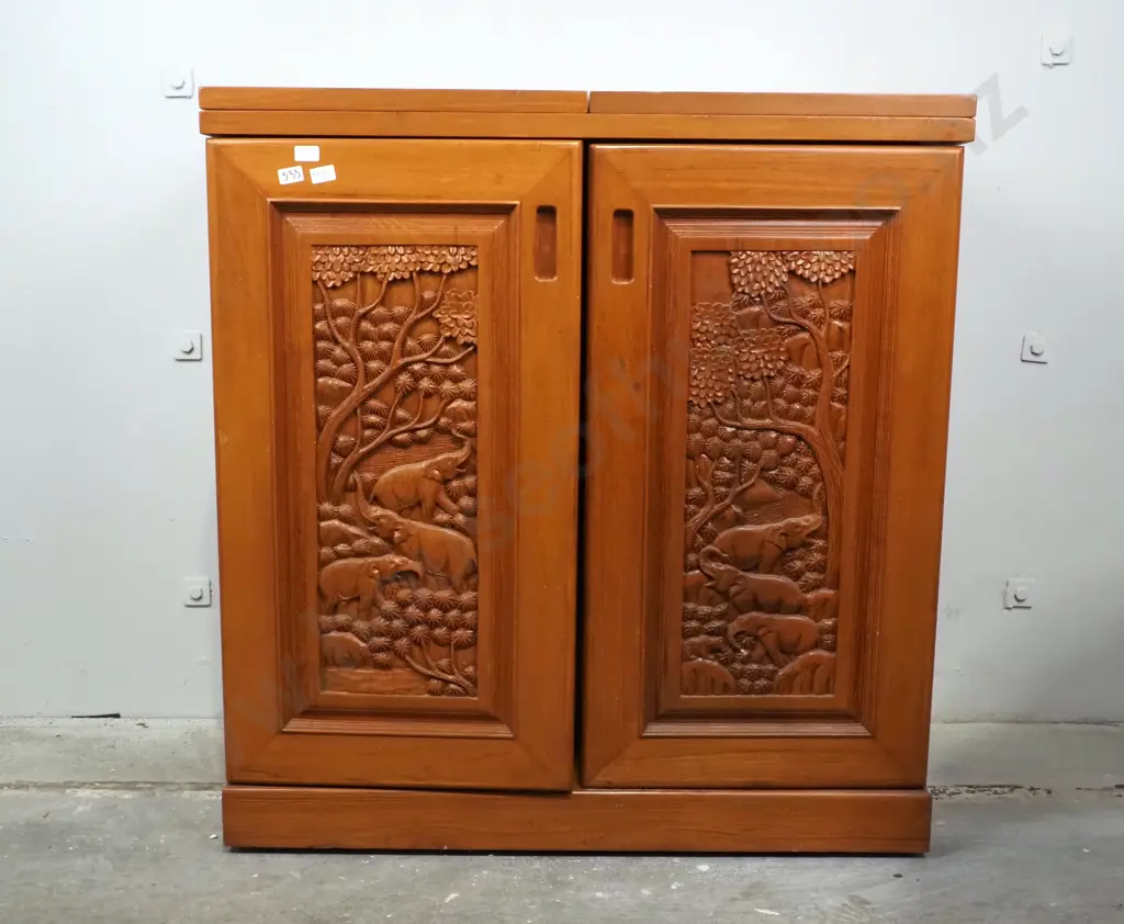 Chinese Bar/Cocktail Solid Wood Cabinet Image 1++