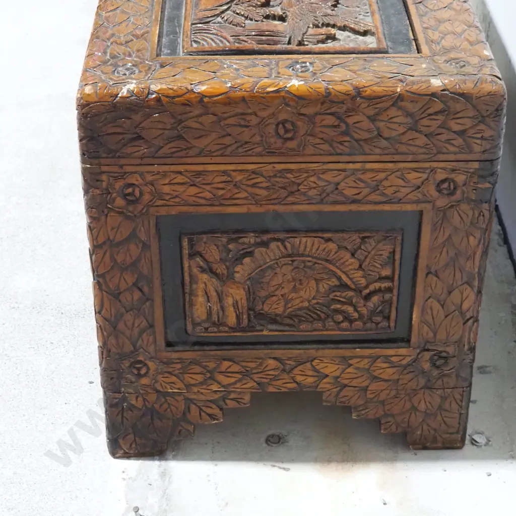 Oriental Lacquered Chest Image 1++