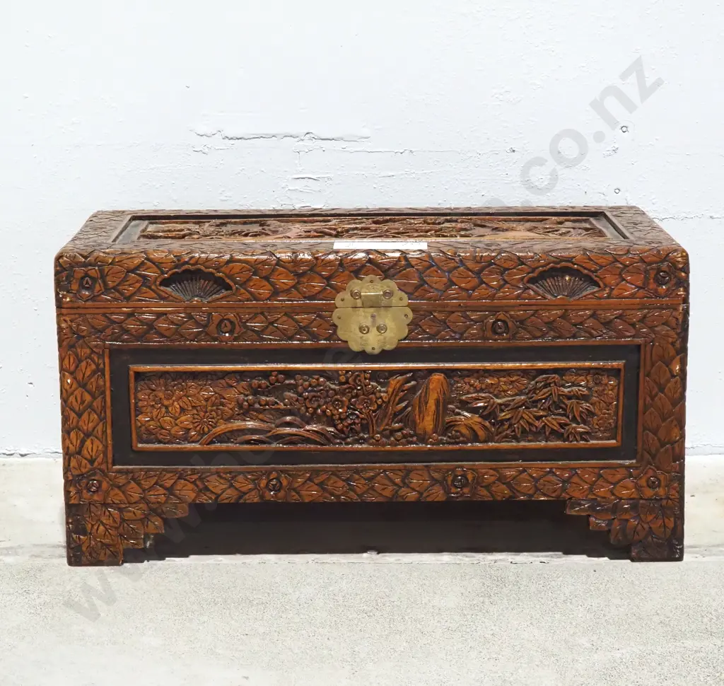 Oriental Lacquered Chest Image 1++
