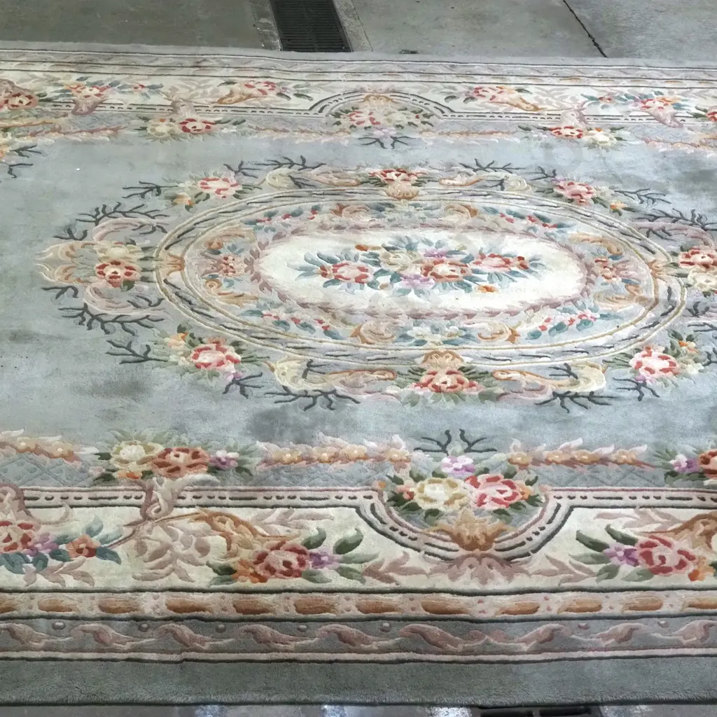 Very Large Kayam Aubusson Oriental Style Woollen Style Rug Featuring Flowers & Foliage In Subdued Tones. Image 1++