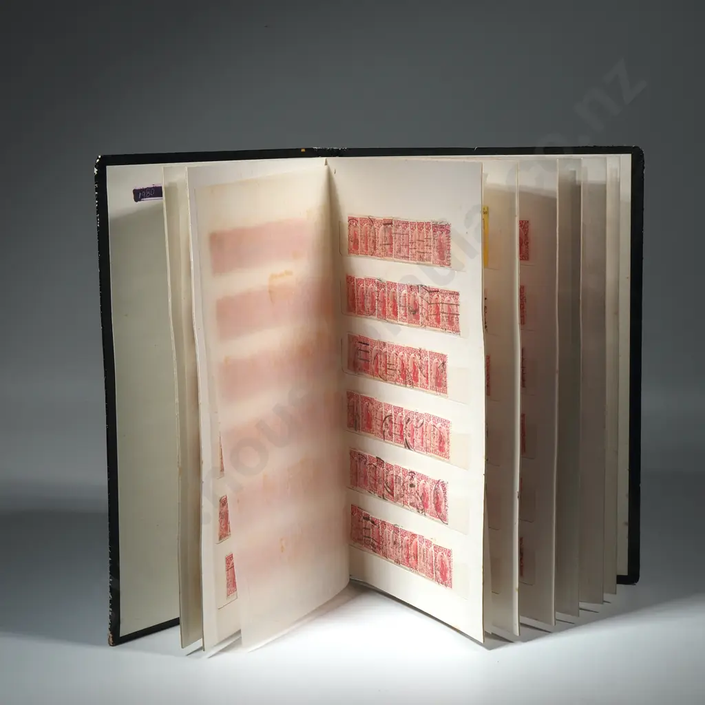 Stamp Album Containing A Large Quantity Of 1901 Penny Universal Stamps Image 1++