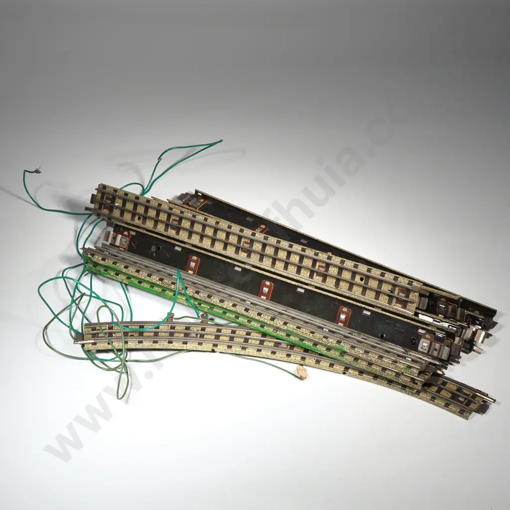 Hornby - Dublo Electric Train Tracks Image 1++