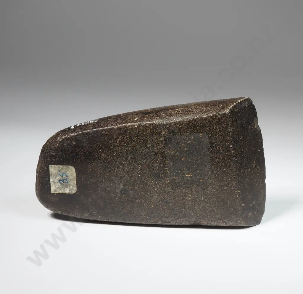 Pre-European Stone Toki - Y91947 Image 1++