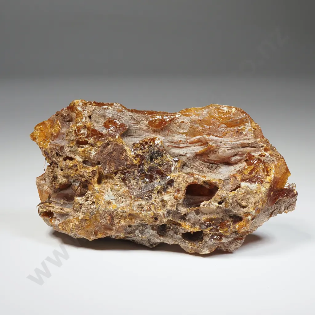 Piece of Raw Unpolished Kauri Gum, Weight 85.8 grams Image 1++