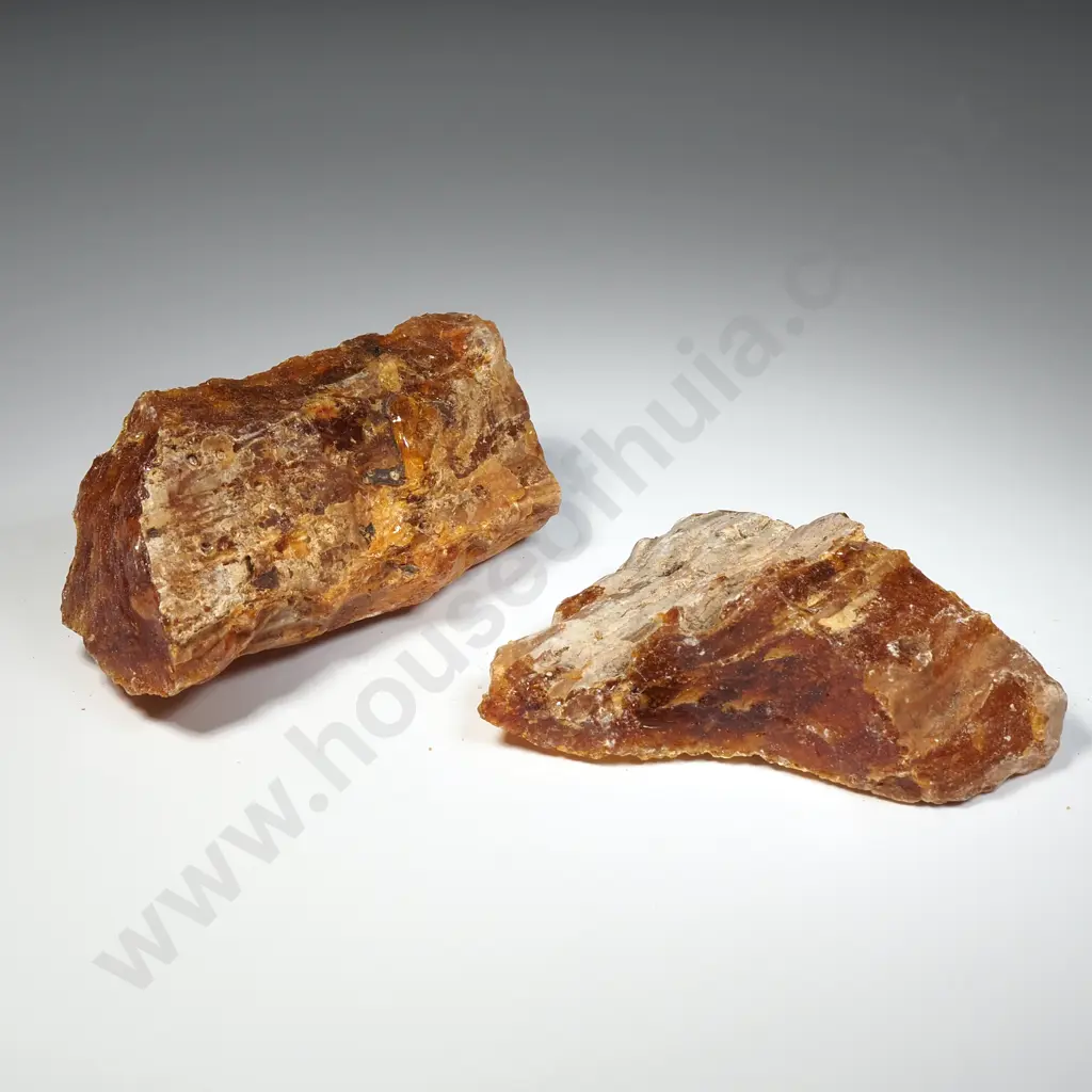 Two Piece of Raw Unpolished Kauri Gum, Weight 173.9 grams Image 1++