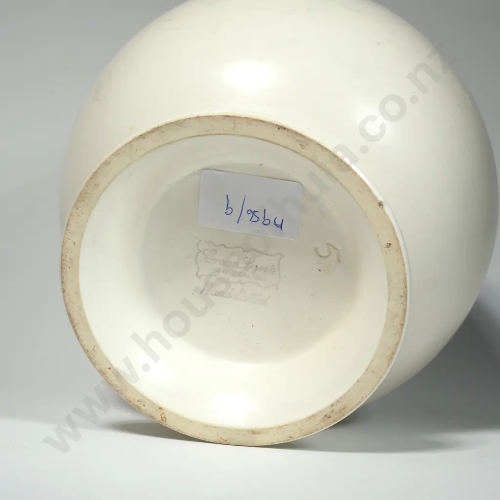  Ernest Shufflebotham Crown Lynn Hand Potted Vase. Impressed No 5 w Three Concentric Rings to Rim.  Image 1++