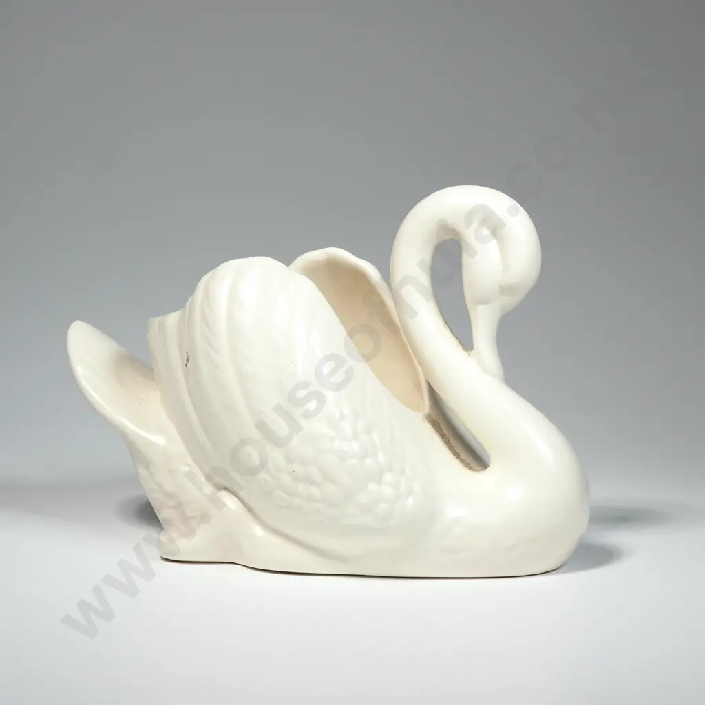Crown Lynn Small Swan - Shape 154 Image 1++