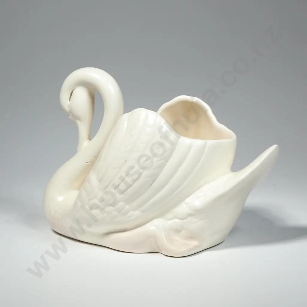 Crown Lynn Small Swan - Shape 154 Image 1++