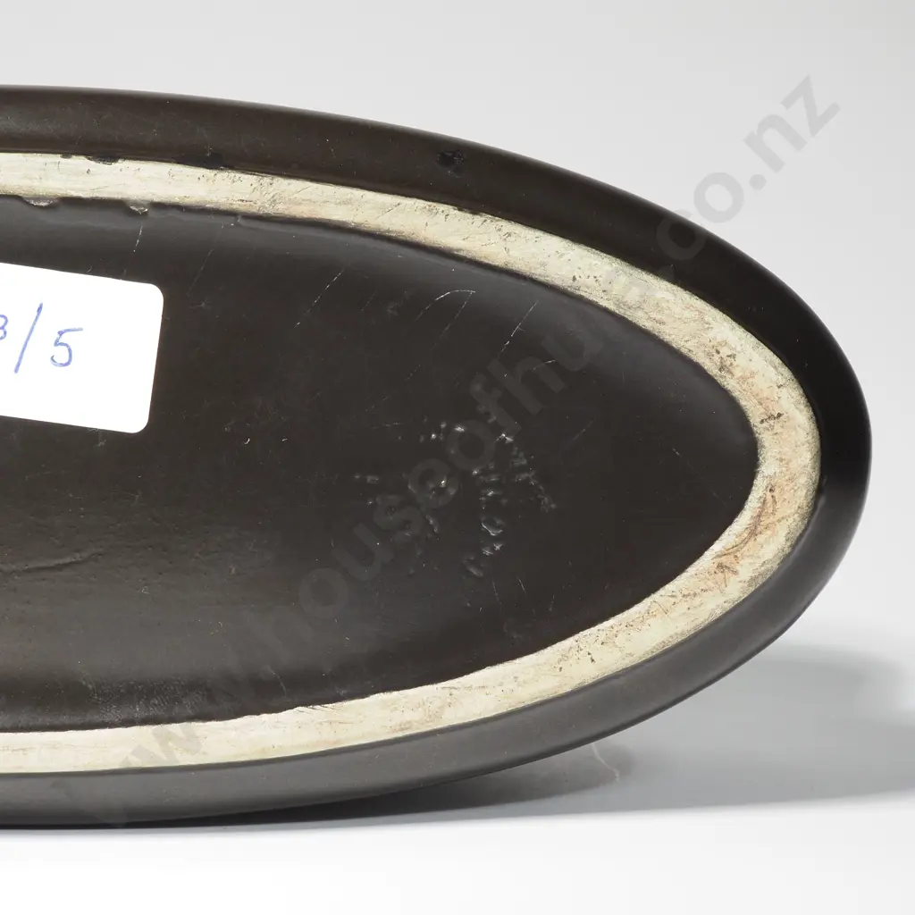 Crown Lynn Corrugated Trough Vase in Black w  .76 Mark to Base Image 1++