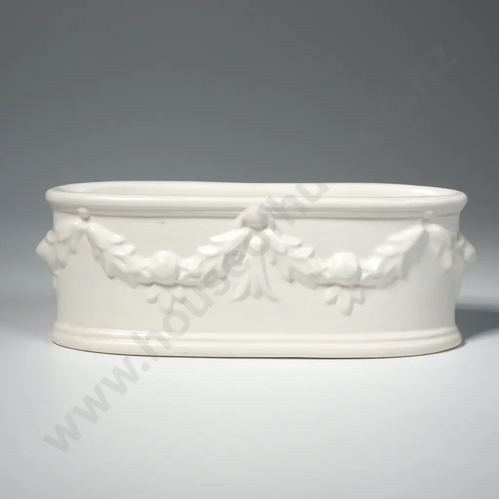 Crown Lynn White Vase - Shape 675 Image 1++