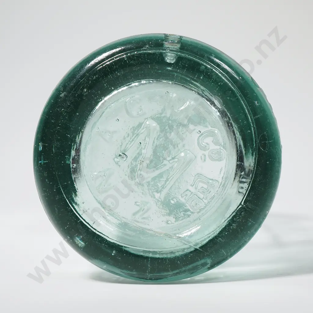 Grey & Menzies w Embossed Circular Plate to Front, On the Base 'A.G.M / NZ' Image 1++