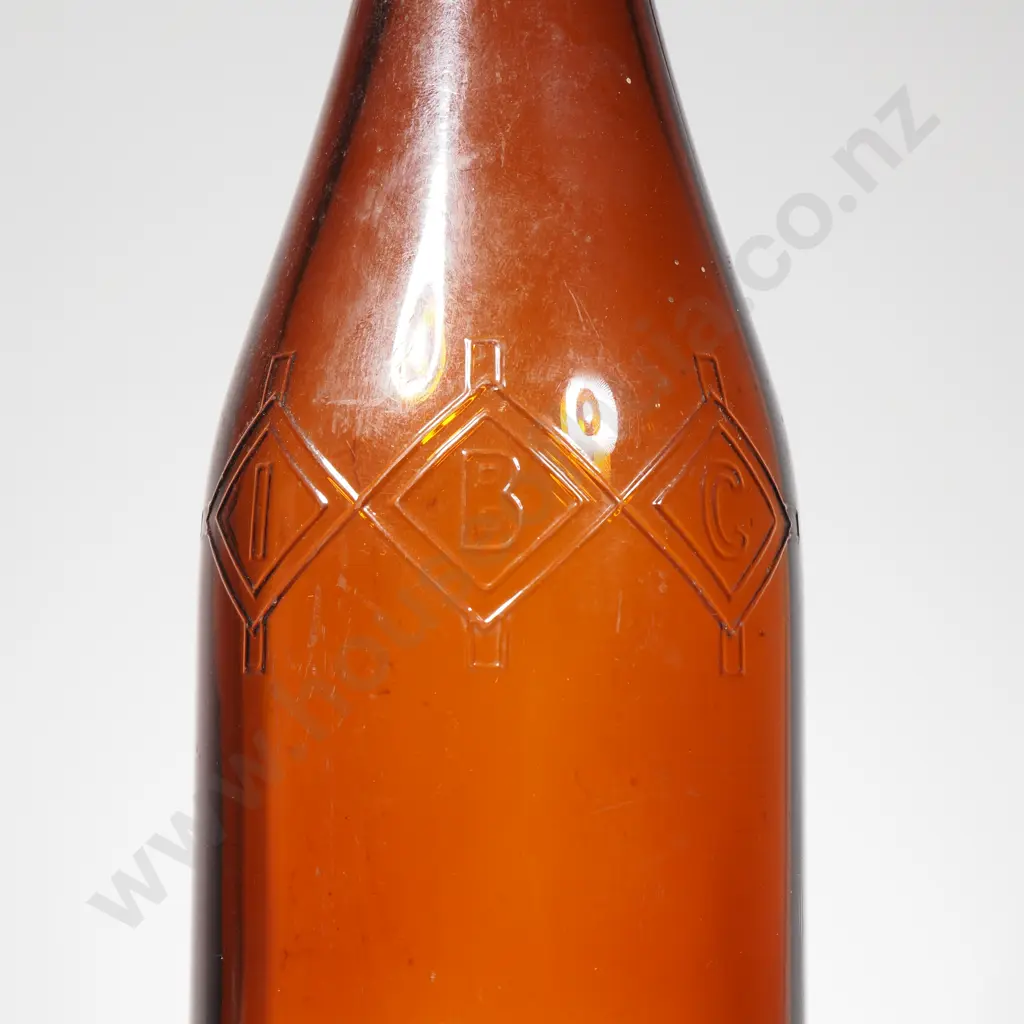 Vintage Beer Bottle Marked IBC - Invercargill Bottle Company, TF Quilters Matuara Bottle & a Thompson's Purity Bottle Image 1++
