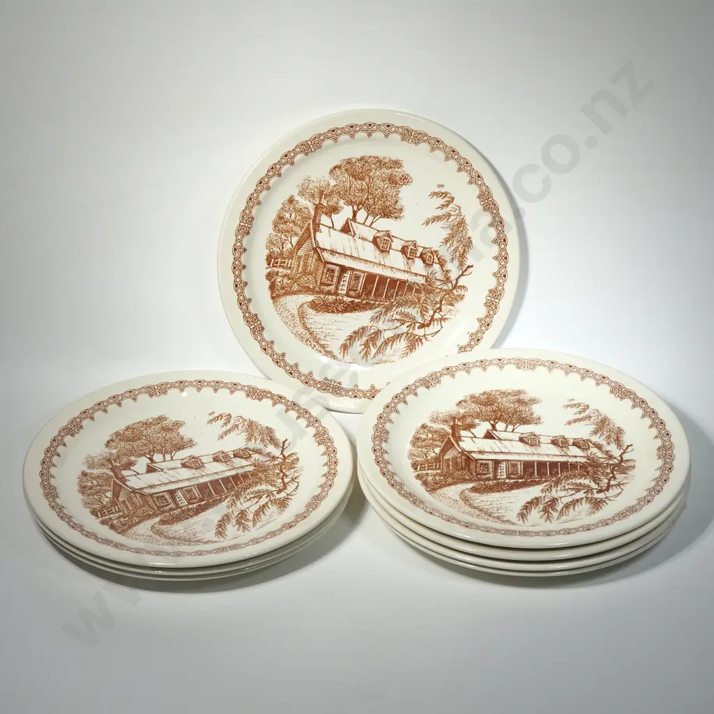Set of Eight Crown Lynn Dinner Plates in the Heritage Pattern Image 1++