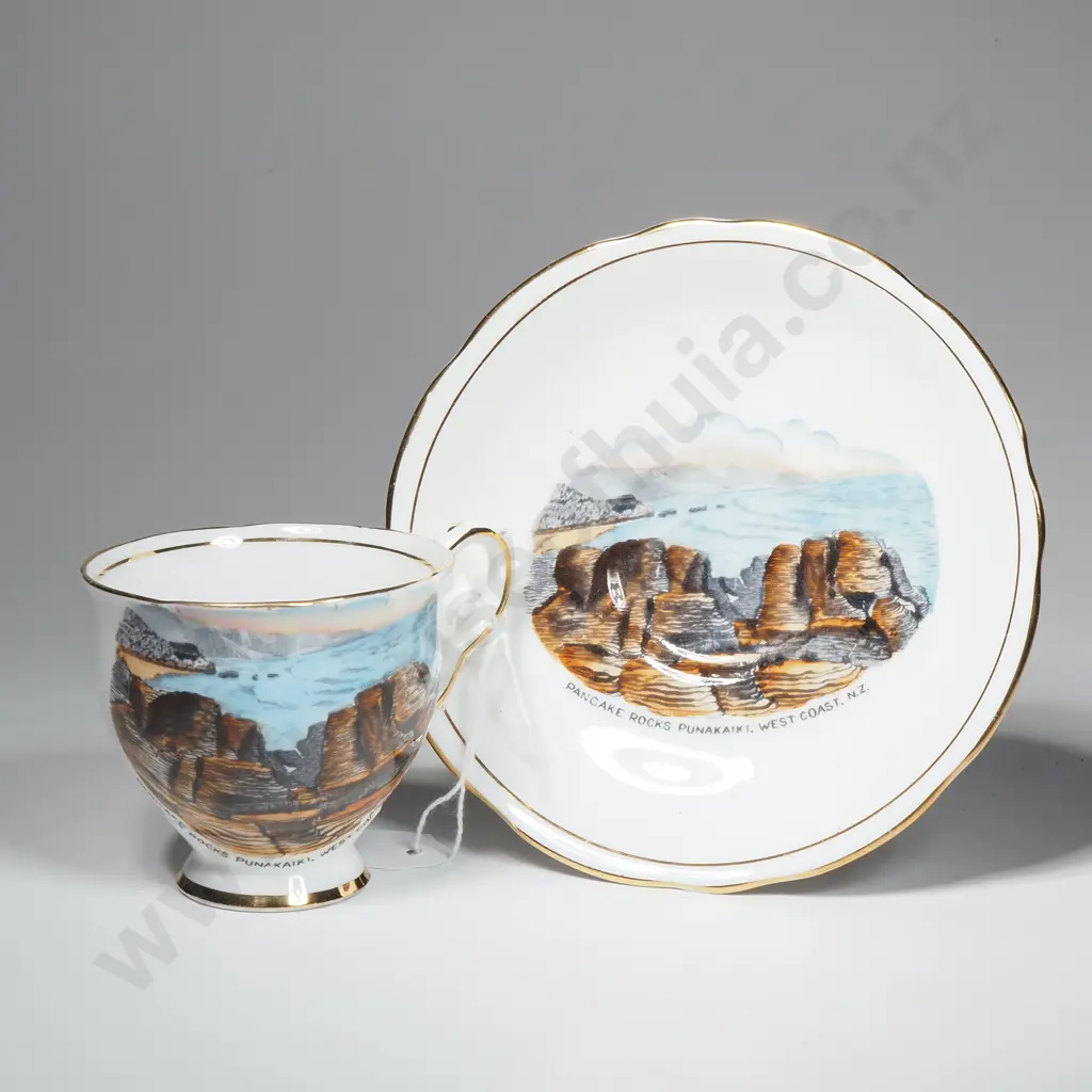 Royal Stafford Cup & Saucer Souvenir Of Pancake Rocks, Punakiki Image 1++