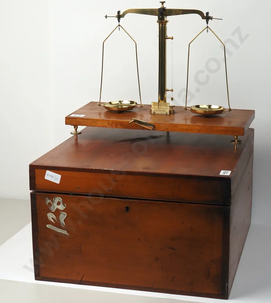 Vintage Brass Scientific Scales Marked Geo. W Wilton & Co w Brass Weights & In Original Wooden Box Image 1++