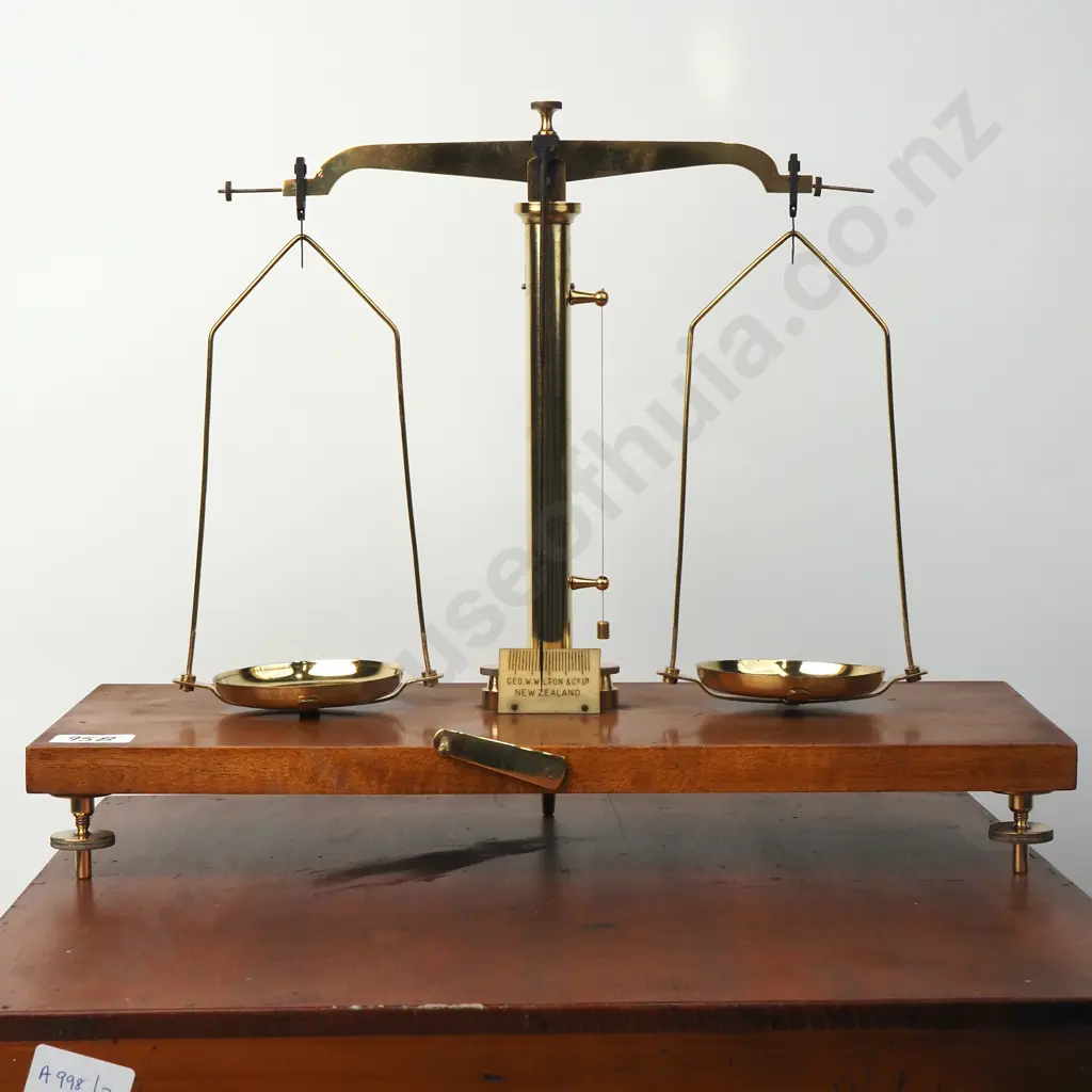 Vintage Brass Scientific Scales Marked Geo. W Wilton & Co w Brass Weights & In Original Wooden Box Image 1++