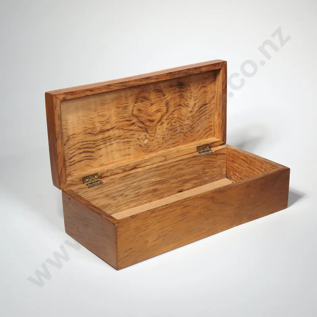 Vintage Wooden Timber Box, Possibly Rimu Image 1++