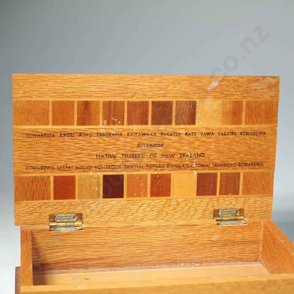 New Zealand Sovereign Timber Wood Box Image 1++