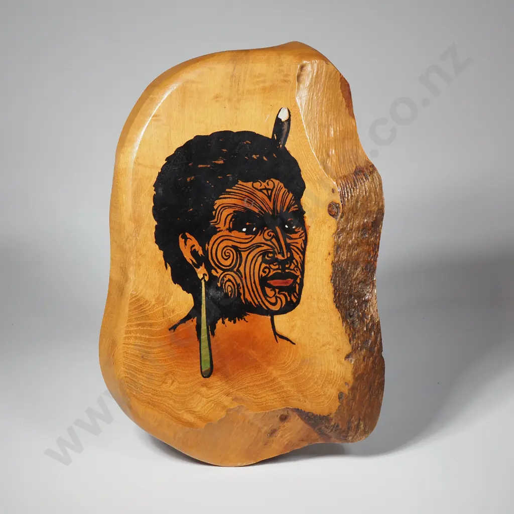 Small Wall Plaque Featuring  Painted & Varnished Head Of a Young MaoriMale  Marked Tawa King Verso Image 1++