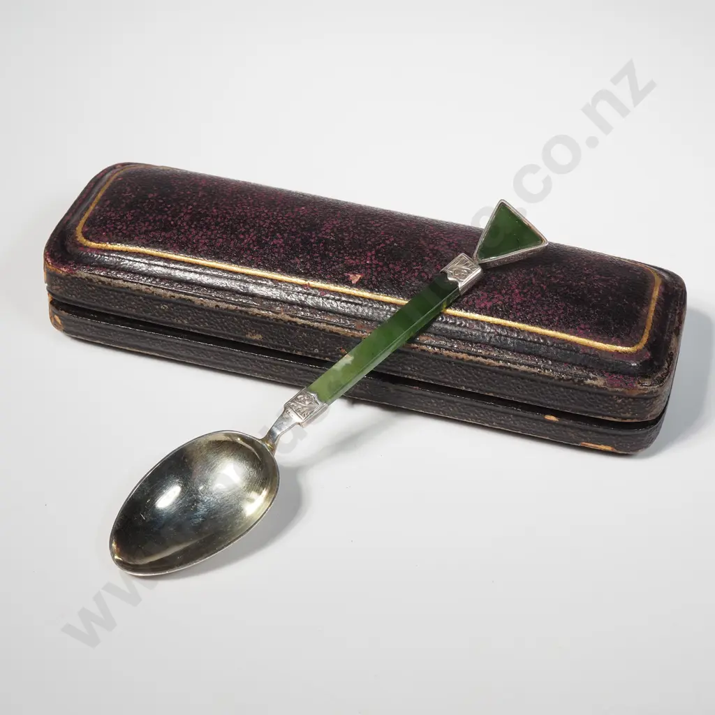 Impressive Sterling Silver Greenstone Spoon in Period Sydney Jewellers Box Image 1++