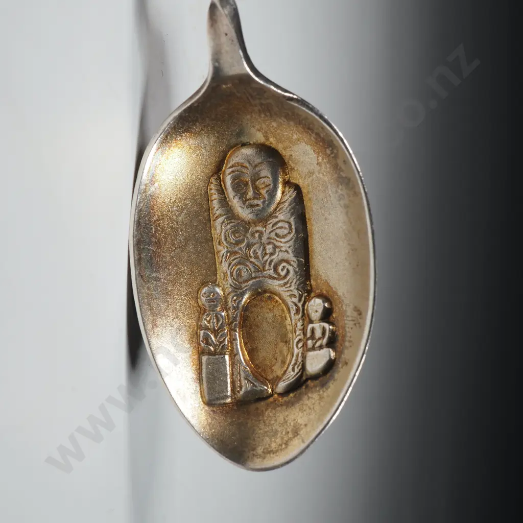 Sterling Silver Greenstone Handled Teaspoon with Tiki Ohinemutu gateway in bowl- JS&S and English Marks Image 1++