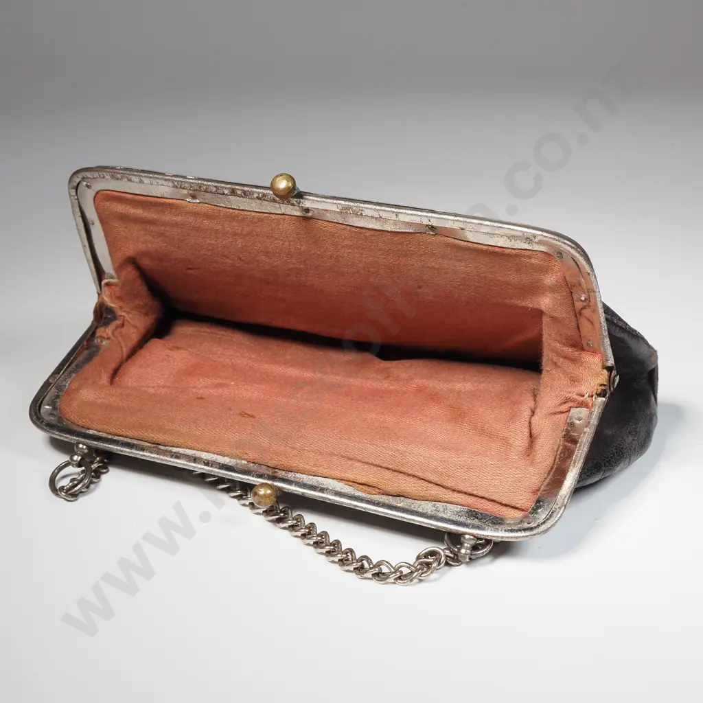 Small Purse Bought at The New Zealand Exhibition 1907 Image 1++