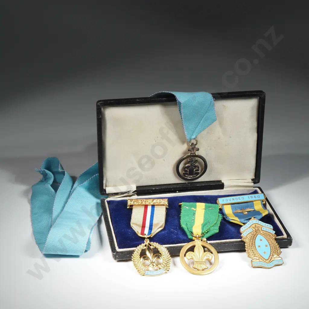 Three Scout Medals, Part Of ID Bracelet & 2nd NZEF Masonic Lodge Medal. Image 1++