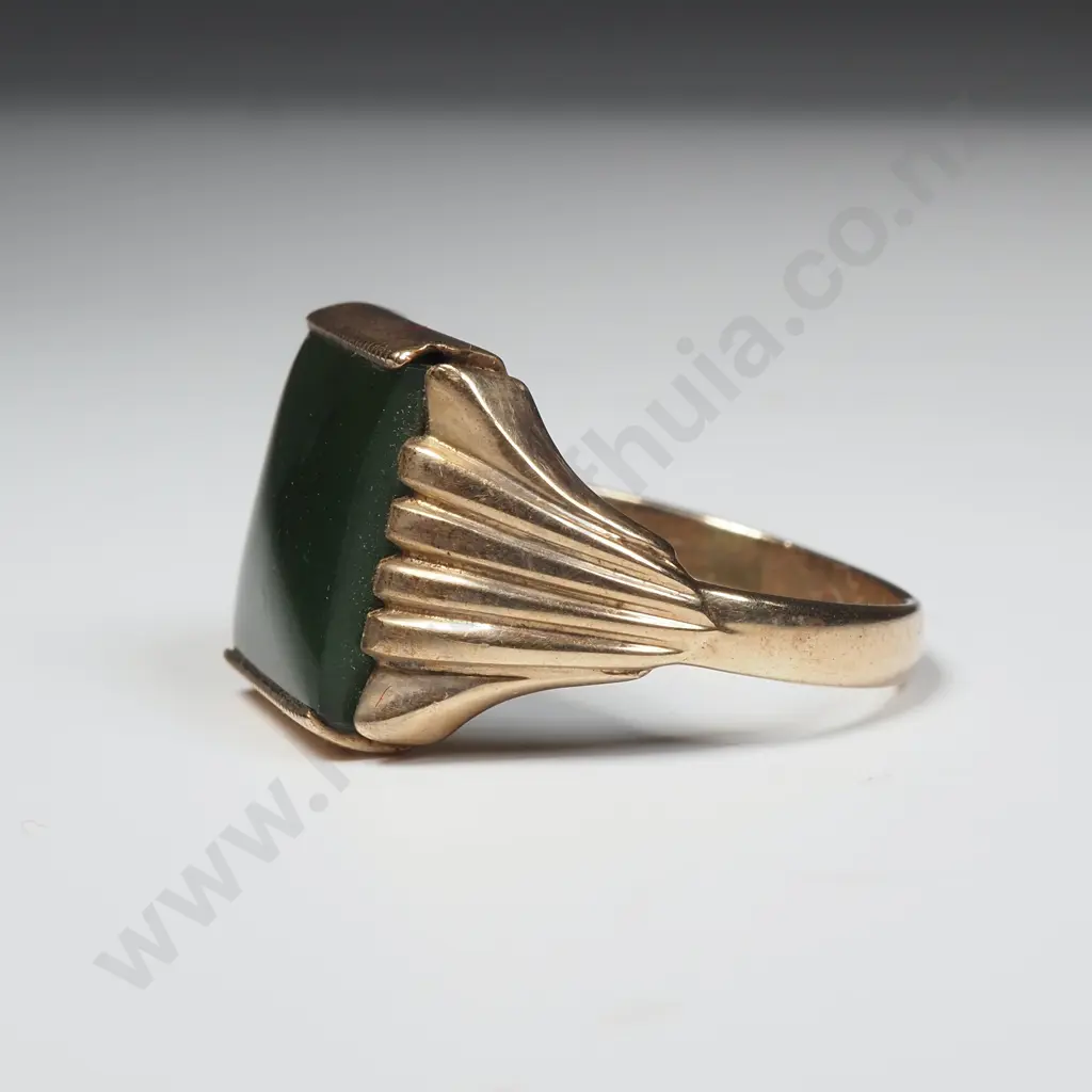 9ct Gold & Greenstone Men's Ring w Square Stone Image 1++