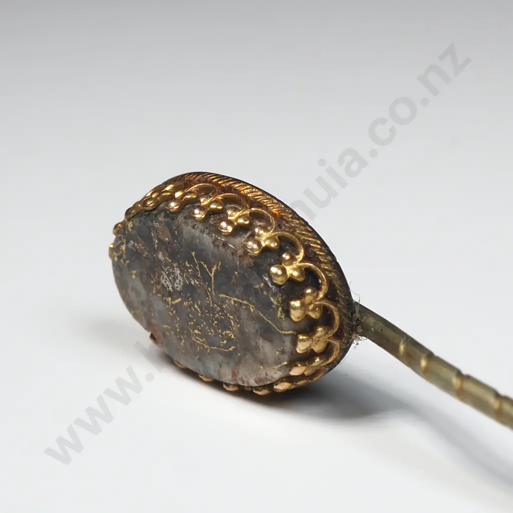 Antique New Zealand Gold Bearing Quartz Tie Pin in 15ct Gold Mount Image 1++