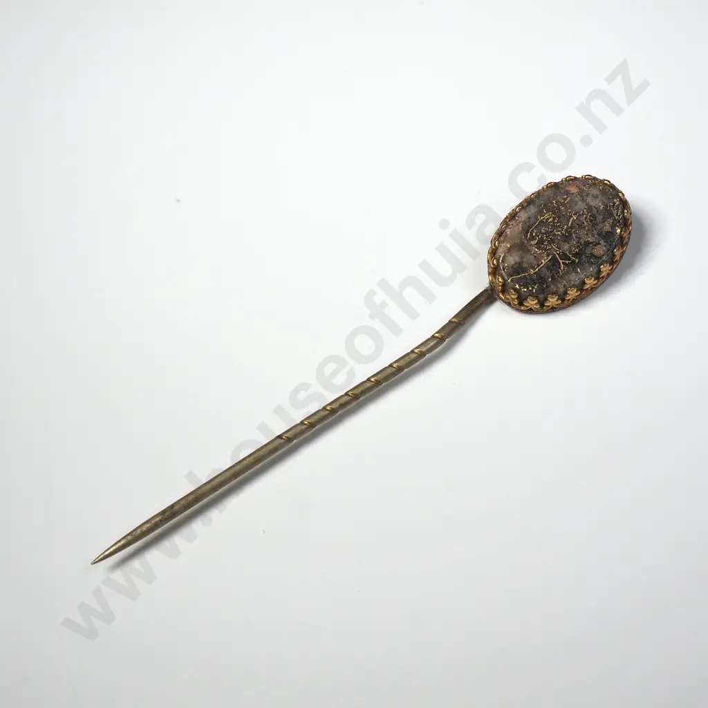 Antique New Zealand Gold Bearing Quartz Tie Pin in 15ct Gold Mount Image 1++