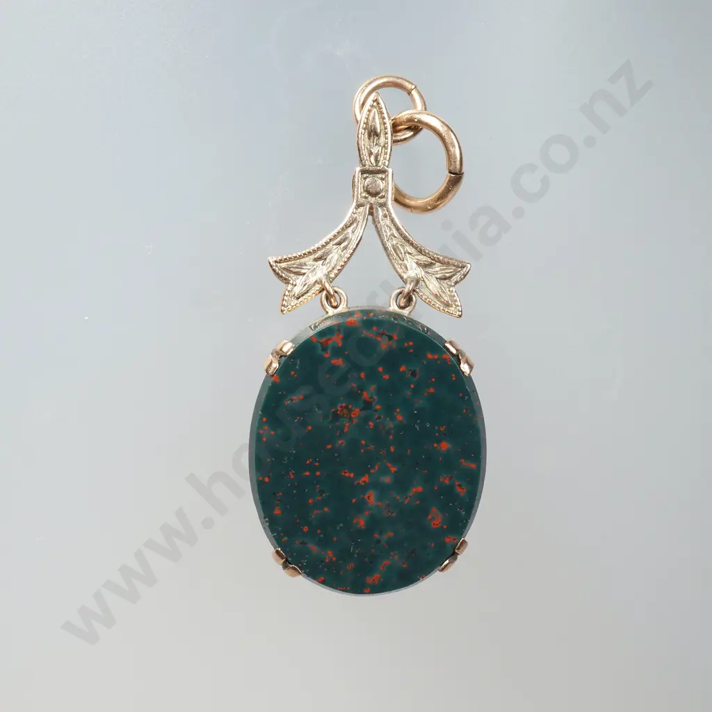 Colonial 9ct Gold Bloodstone Fob / Pendant Image 1++