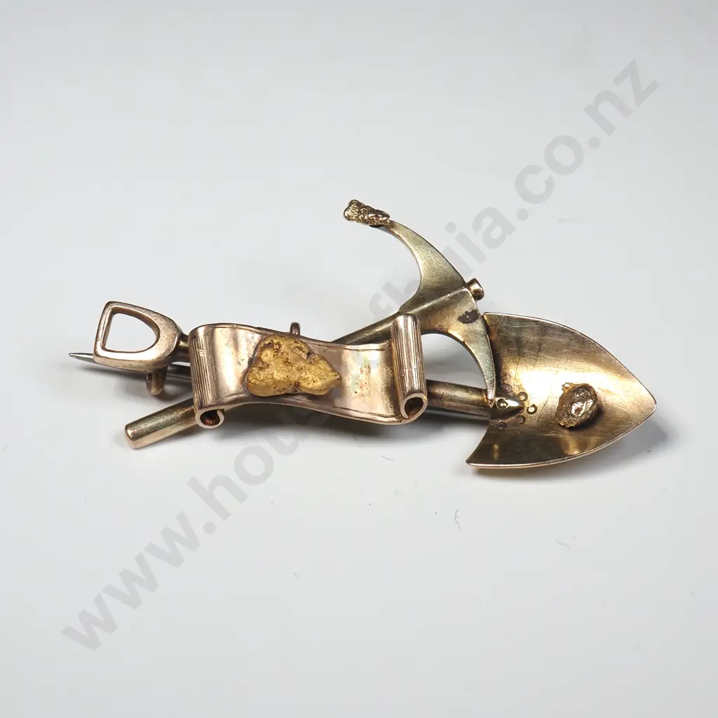 Antique Gold Rush 9ct Gold Miners Pick Axe & Shovel Brooch w Three Gold Nuggets in Antique Case Image 1++