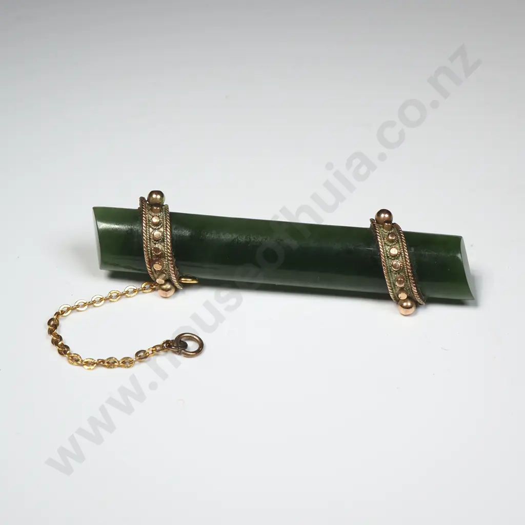 Antique 9ct Gold Greenstone Bar Brooch Image 1++