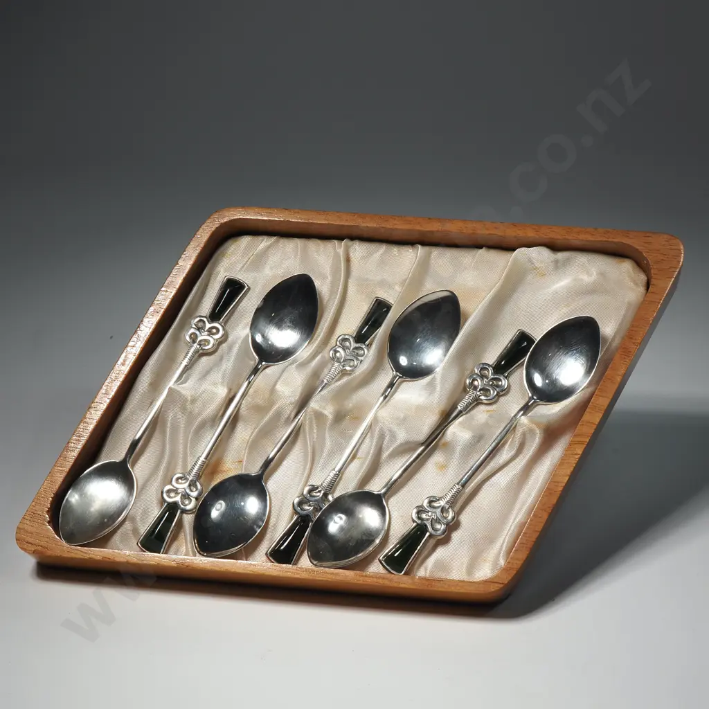 New Zealand Sterling Silver & Greenstone Spoons in Sovereign Wood Box Image 1++