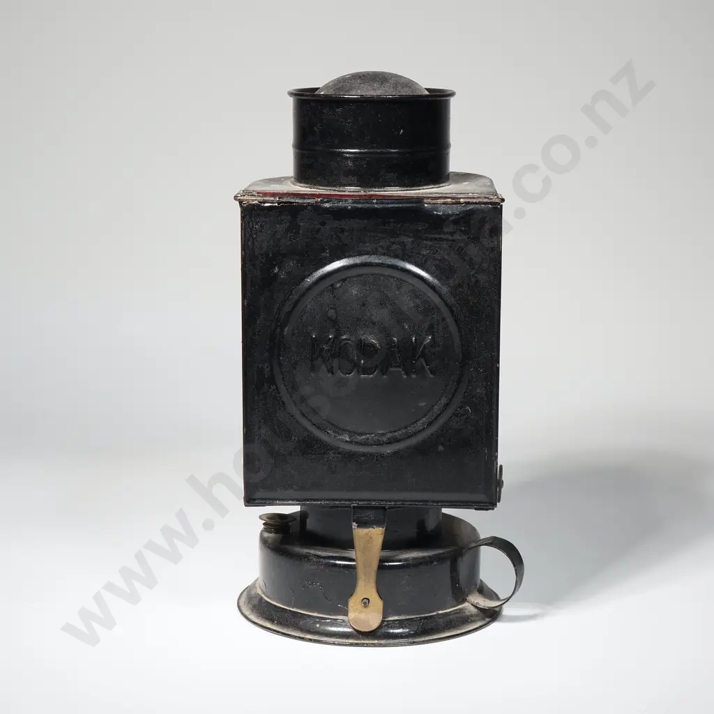 1905 Pattern Kodak Kerosene Darkroom Lantern Image 1++