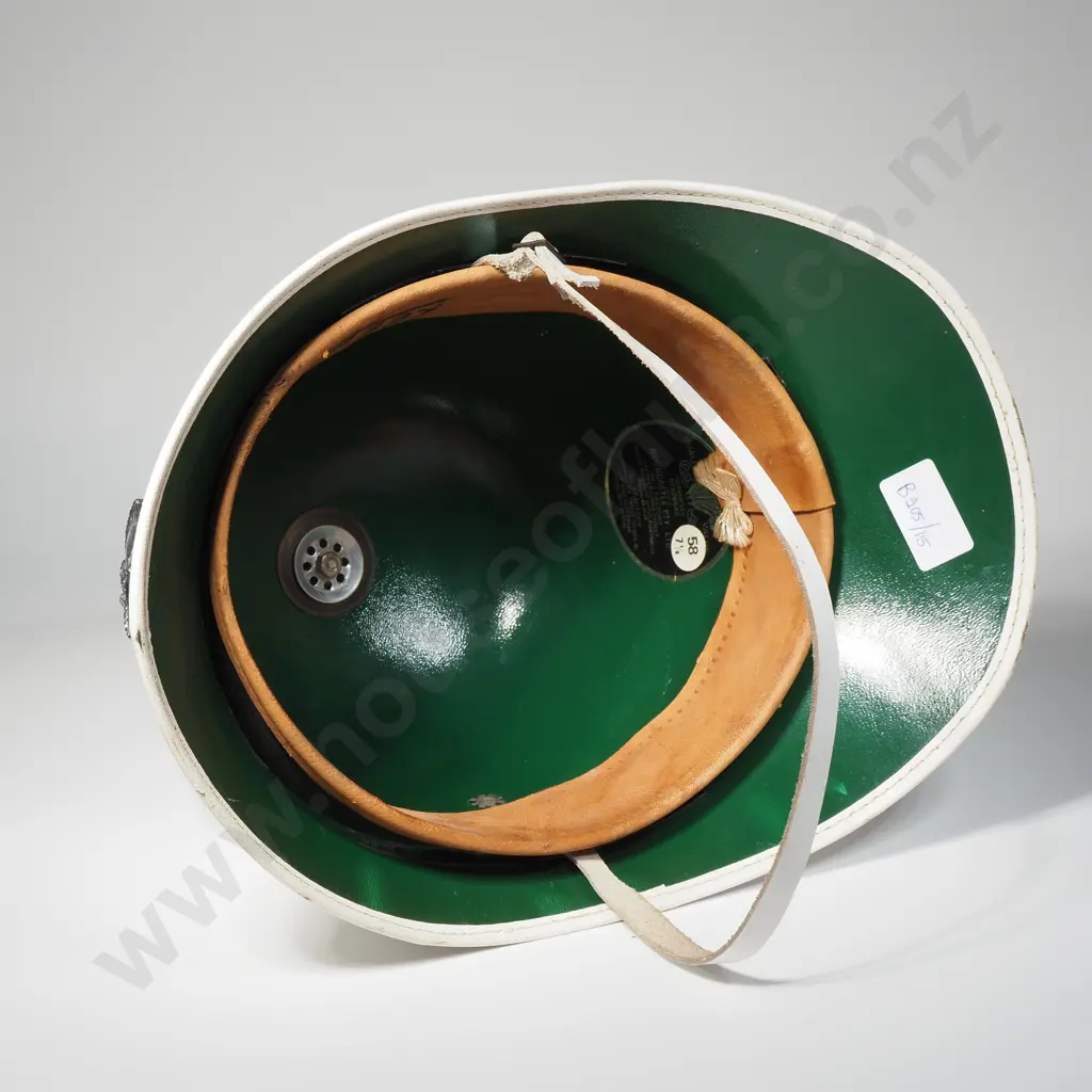 Vintage White New Zealand Police Summer Helmet or 'Bobby' Helmet for Constables & Sargeants w Queen's Crown Helmet Plate Image 1++