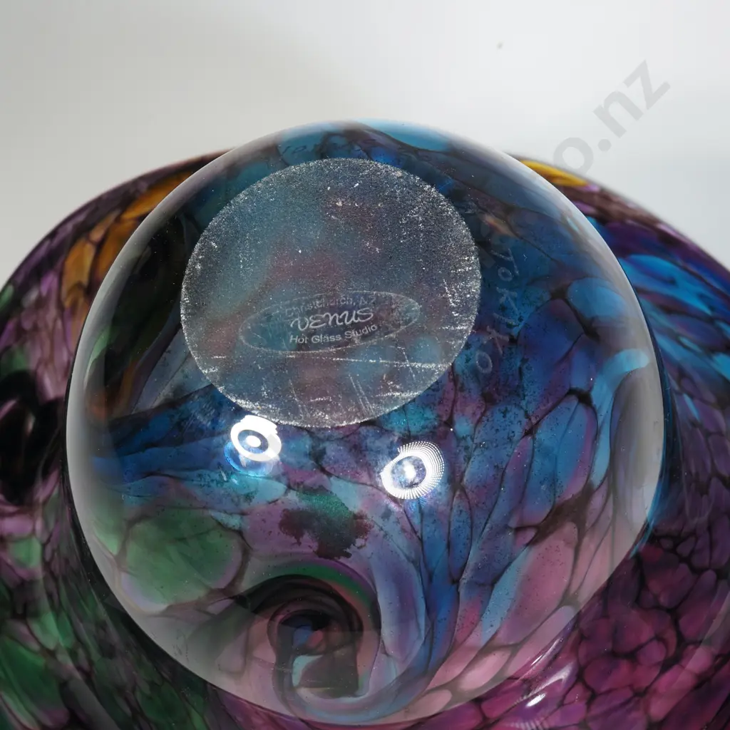 Handcrafted Glass Bowl Designed by Venus Hot Glass Studio by Artist Tokiko, Diameter 185 x 105 Image 1++