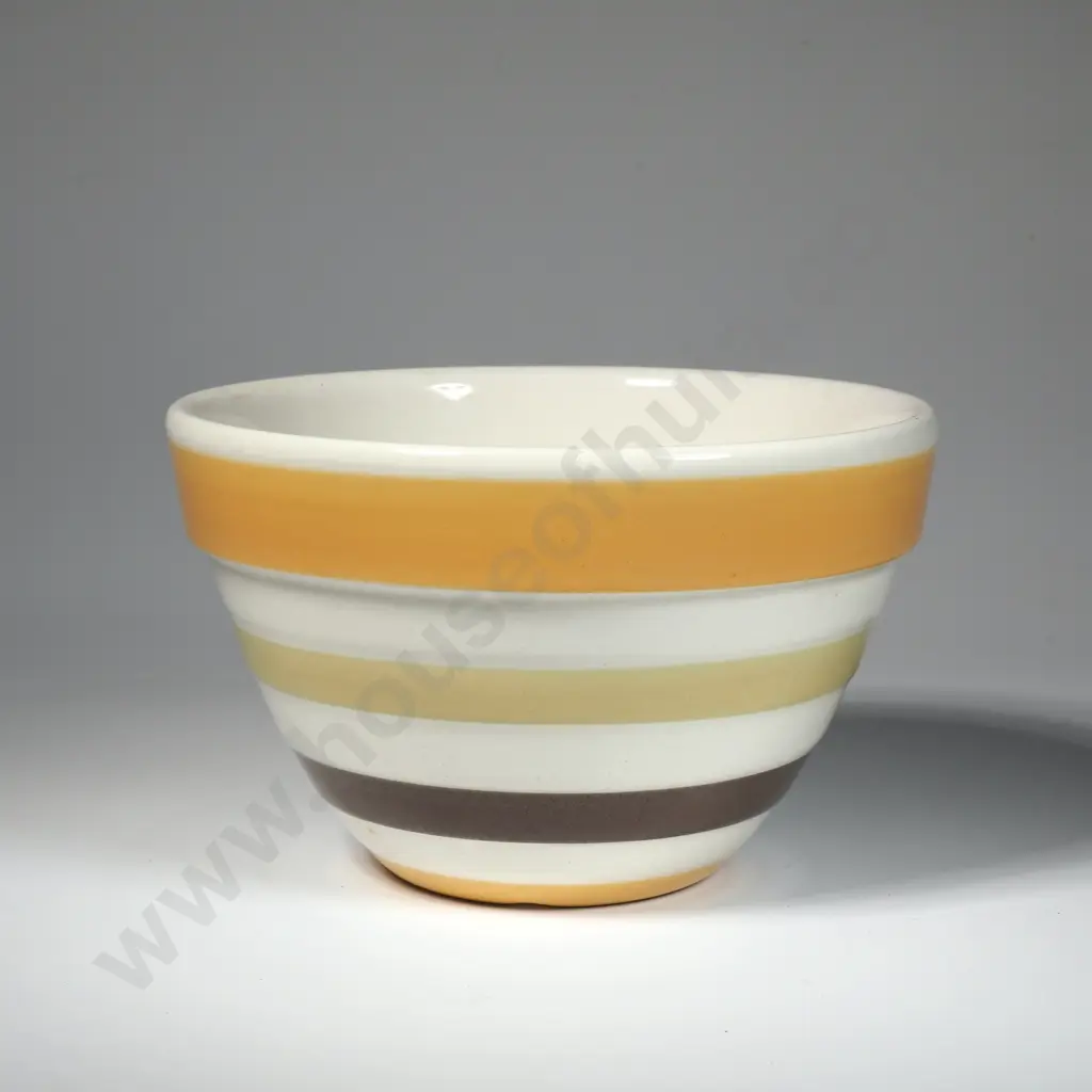 Vintage Beehive Mixing Bowl Marked "Made In New Zealand"  Image 1++