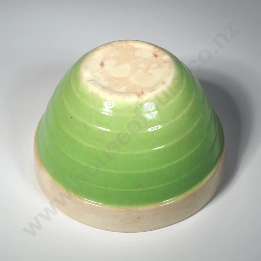 Small Crown Lynn Mixing Bowl w Green Exterior.  Image 1++