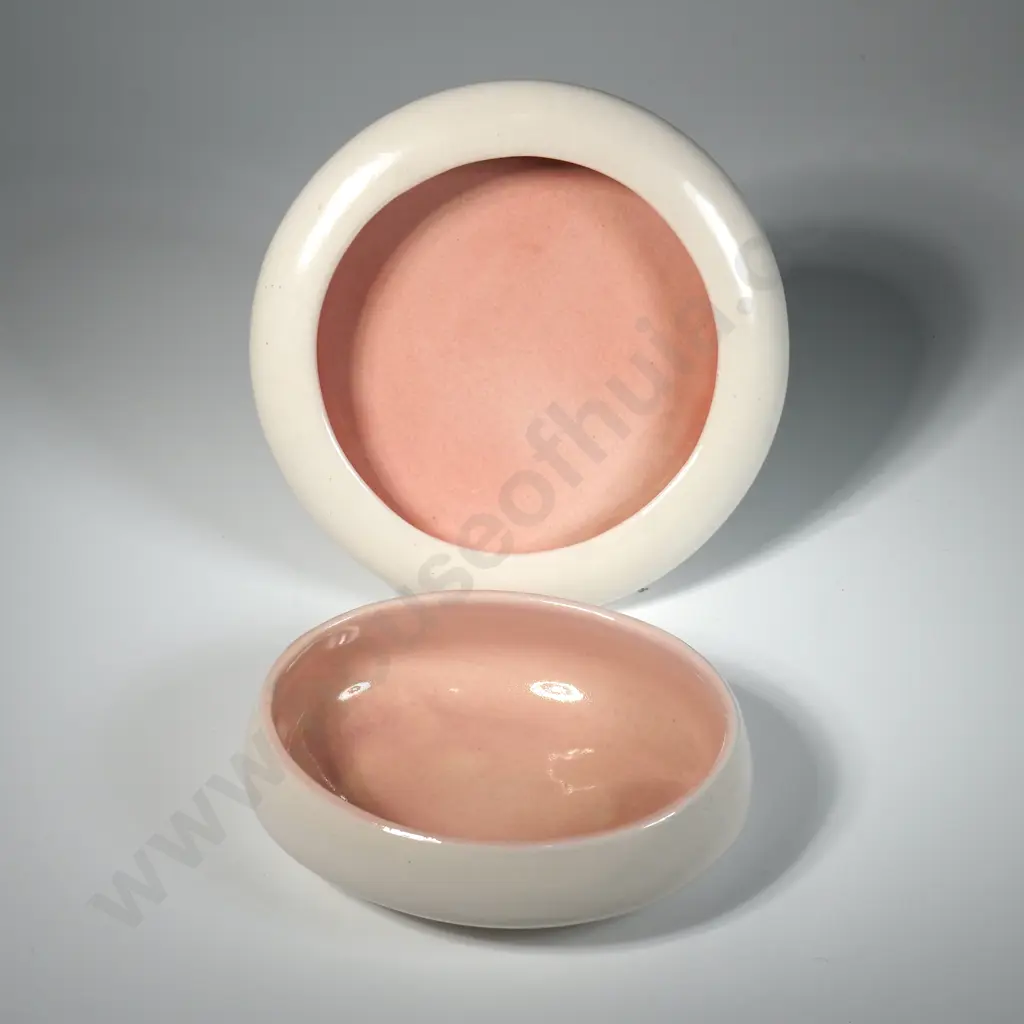 Two Small  O C Stephens NZ Pottery Bowls, Cream w Pink Interior Image 1++