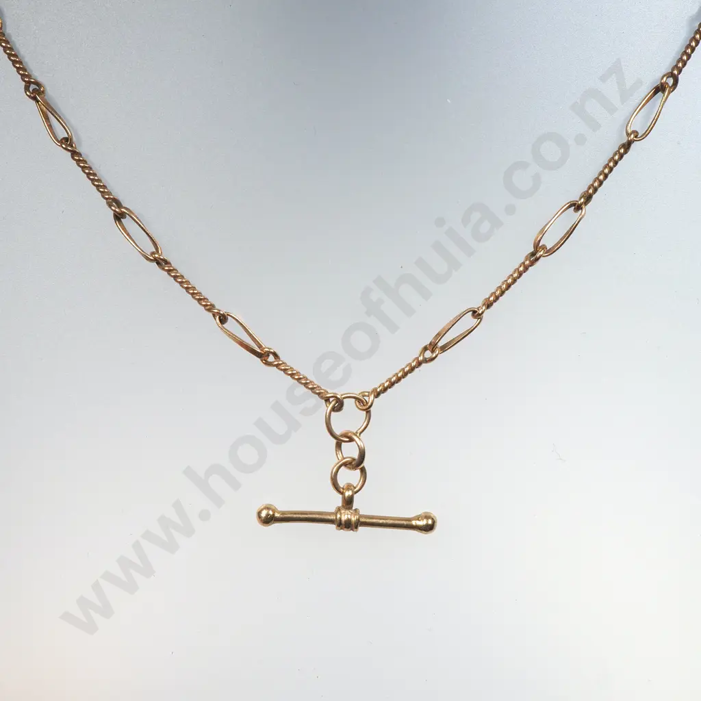 9ct Gold T Bar Necklace Image 1++