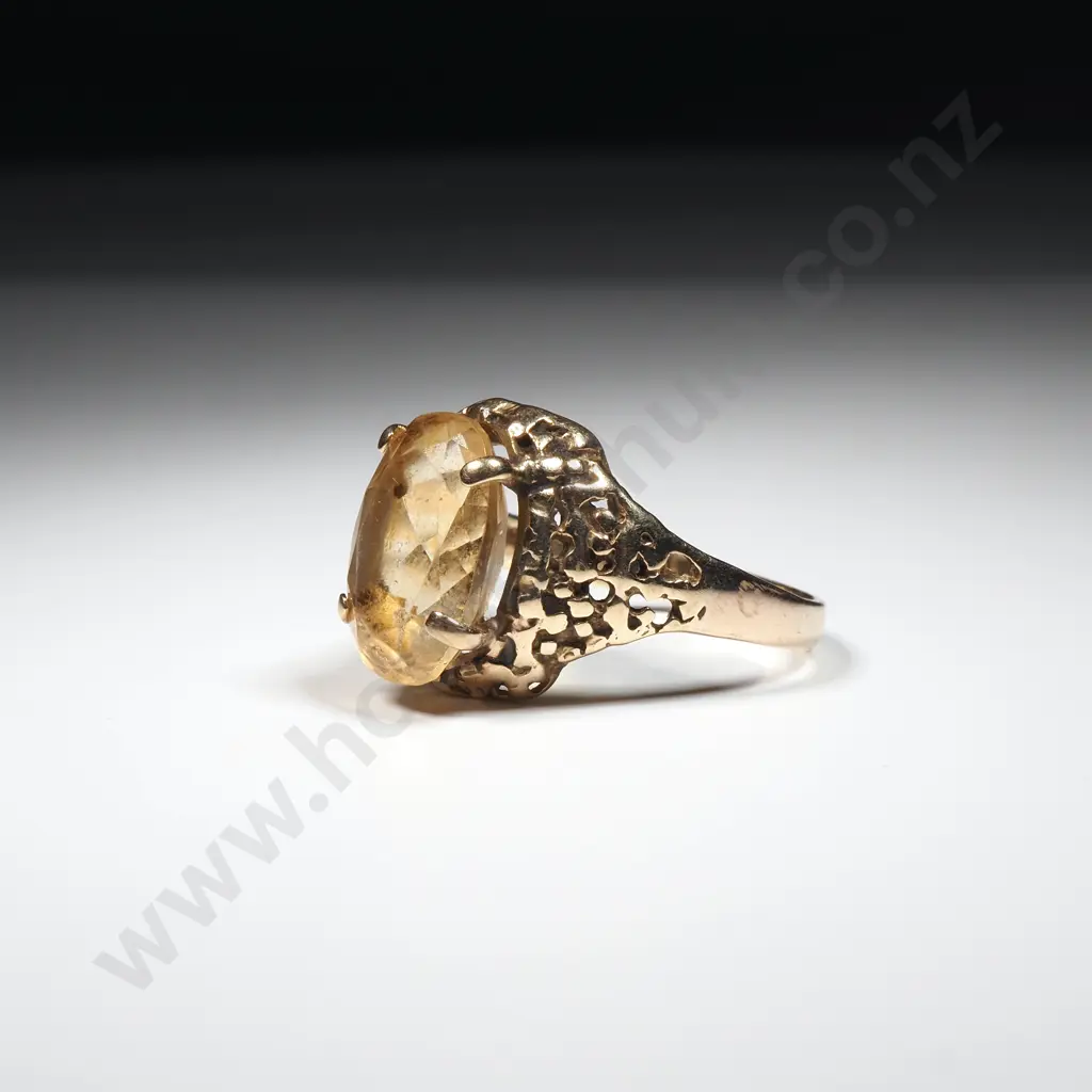 Vintage 9ct Gold Yellow Gem Ring Image 1++