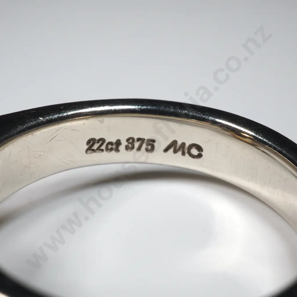 Mason Carter 9ct & 22ct Gold Green Gem Ring Image 1++