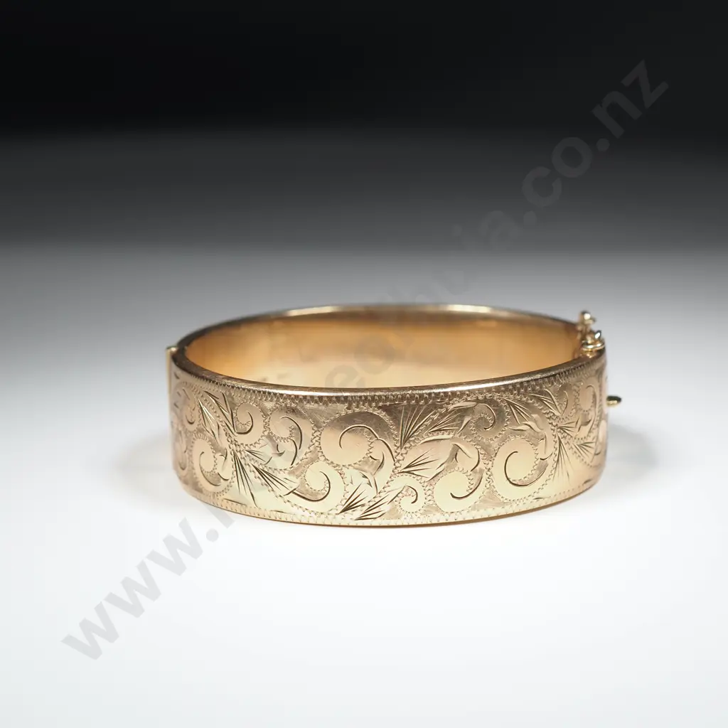 Antique 9ct Gold Metal Core Hinged Bangle Image 1++