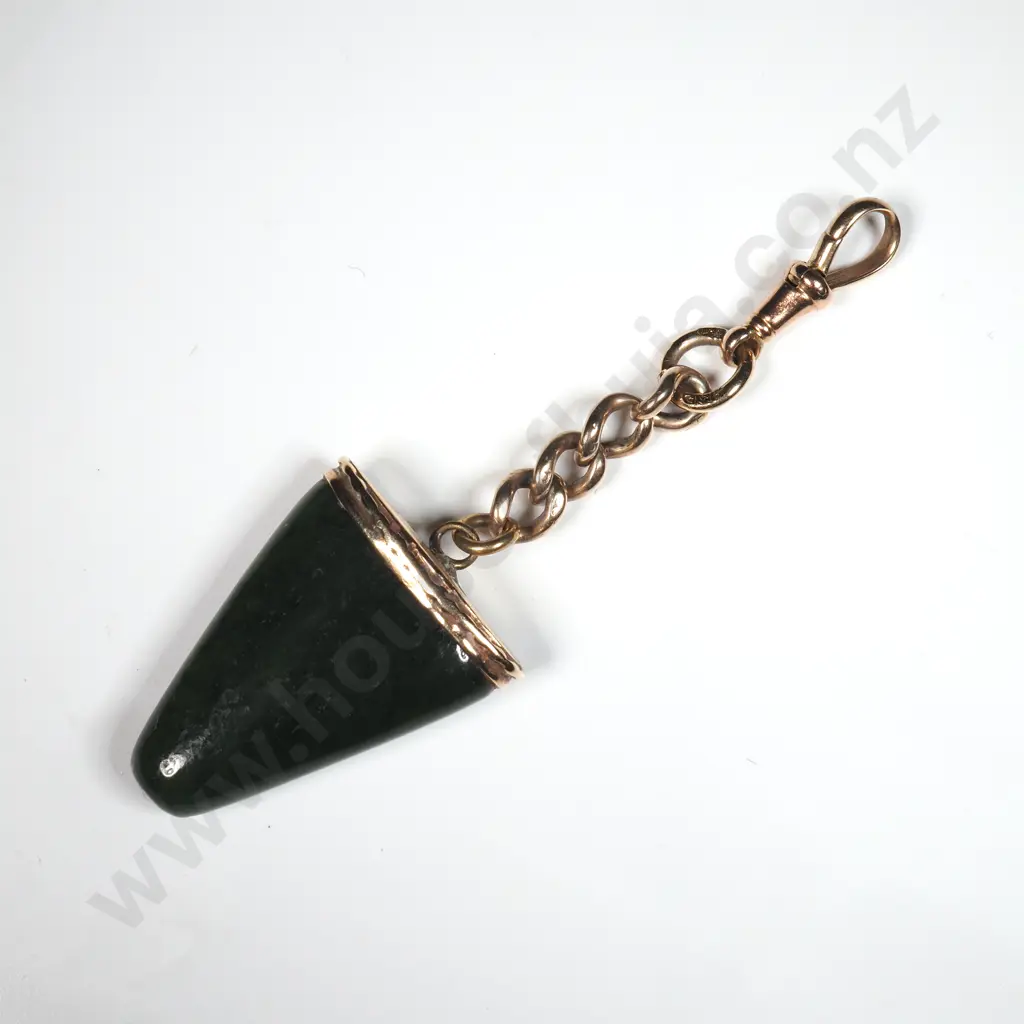 Colonial New Zealand Greenstone Tooth Pendant w 9ct Gold Cap & Chain / Dog Clasp Image 1++
